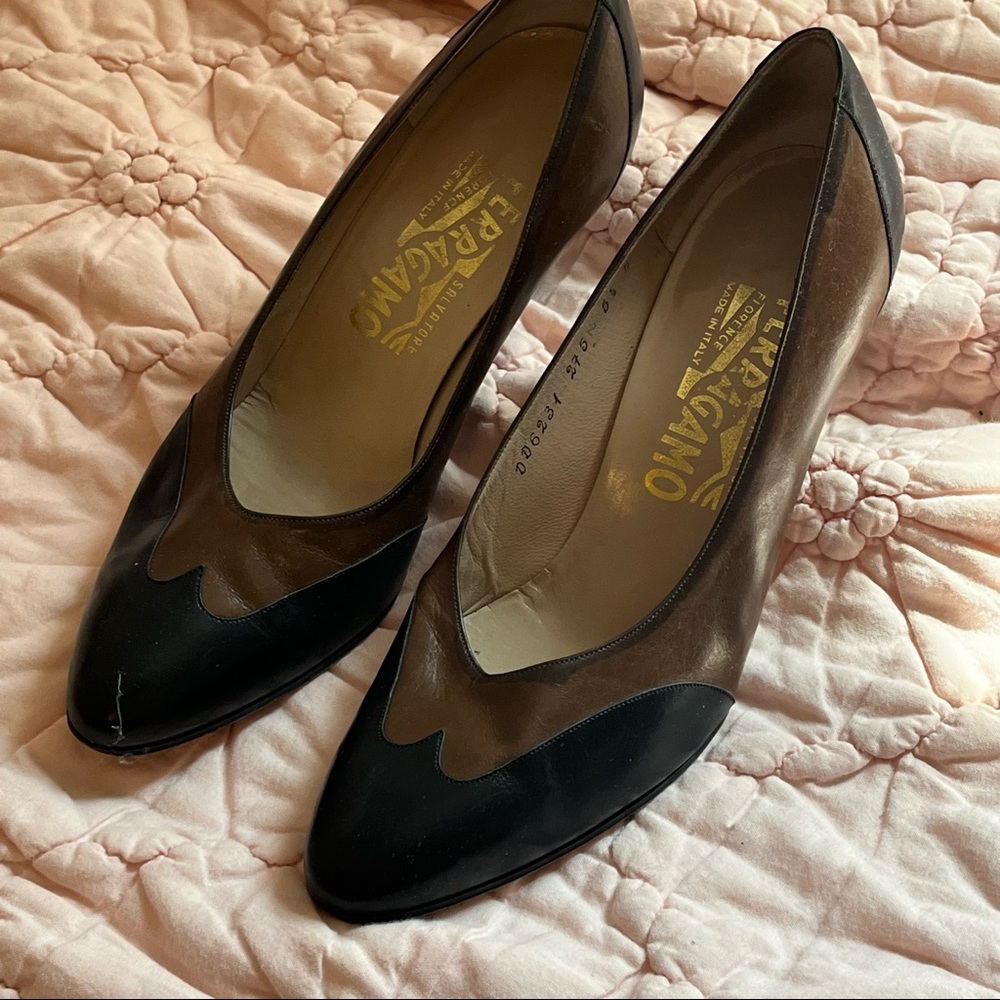 Vintage Ferragamo Pumps